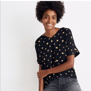 Madewell Drapey V-Neck Button-Back Top Daisies